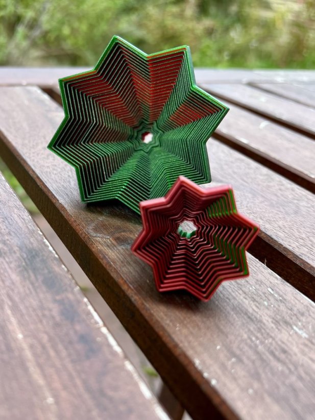 POINSETTIA a KISSMYASS